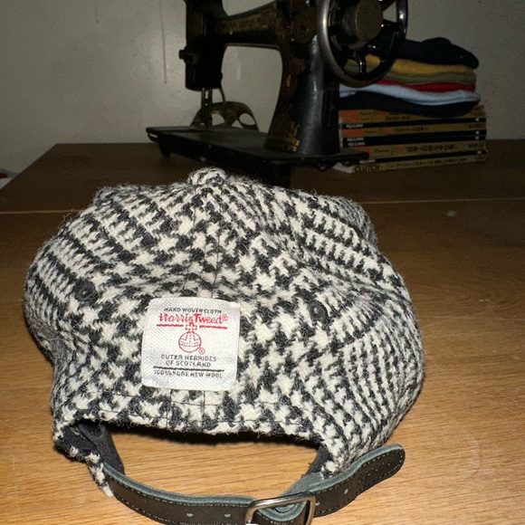 Supreme Collaboration with Harris Tweed. Awesome hat worn once. - Picture 4 of 4